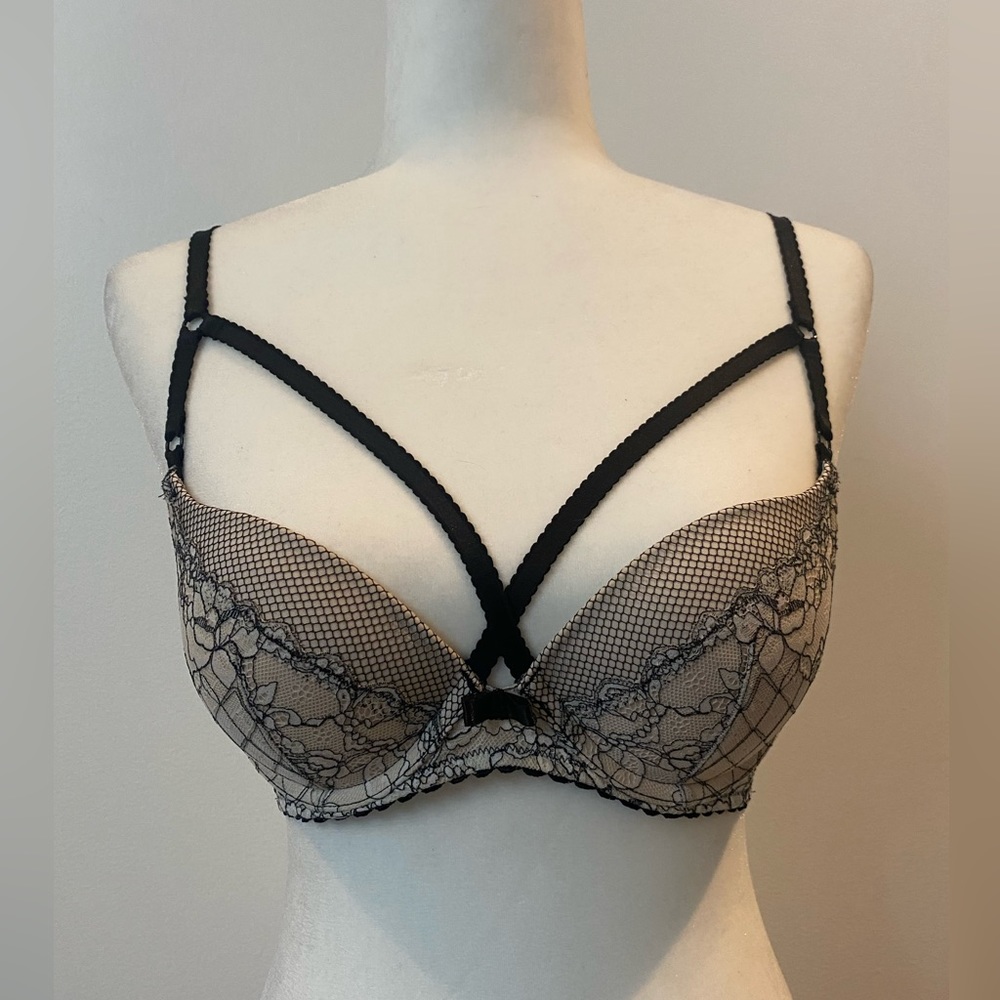 Victoria Secret Very Sexy Push Up - Size 34B